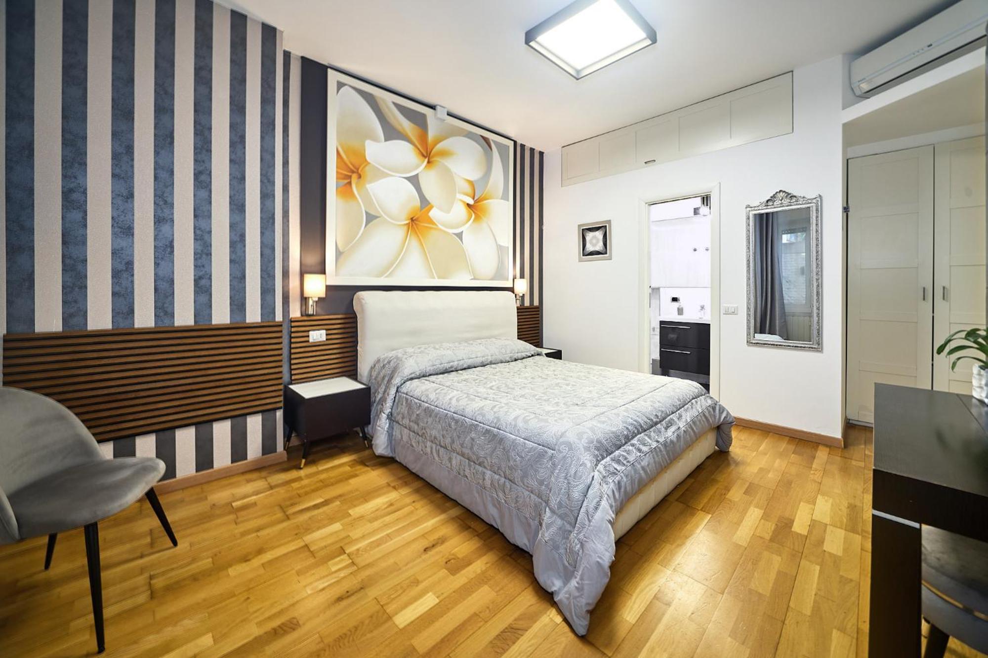 Astoria Golden House — Foto 2